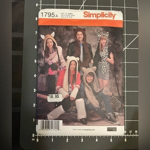 Simplicity animal hats with leg and arm warmers pattern 1785A